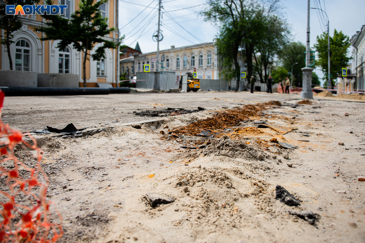 Блокнот таганрог свежие новости. Петровская улица Таганрог. Петровская 104 Таганрог. Таганрог Петровская ремонт. Блокнот Таганрог.