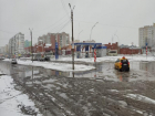 Сезон зимних ныряний транспорта в гигантскую лужу на Чехова открыт