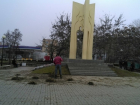 В Таганроге продолжаются субботники 