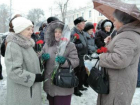 В Таганроге  Антону Павловичу Чехову возложили цветы к подножию памятника