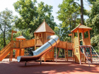 Новая детская площадка закрыта в Таганрогском парке 