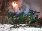 Пожар в новогоднюю ночь: 31 декабря пожарные тушили возгорание в частном доме
