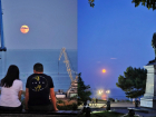  Таганрожцы поделились атмосферными фото Клубничной Луны