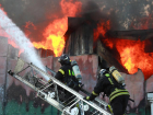 Восемь сотрудников МЧС и две спецмашины: в Таганроге потушили пожар 
