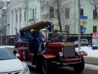 Таганрожцы встретили в городе пожарного Деда Мороза и баранов 