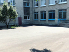 Депутат помог  средствами  из своего фонда  школе  №12 в Таганроге  заасфальтировать двор