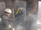 11 человек личного состава и три единицы техники тушили пожар в дачном товариществе Таганрога «Лагуна» 