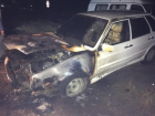 Машина в огне: в Таганроге загорелась «девятка»
