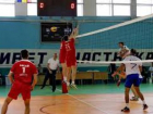 Таганрогские волейболисты уступили новочеркассцам 