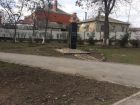 Родители учеников школы №8 Таганрога провели субботник в Ломакинском сквере