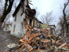 В Таганроге обрушился аварийный дом по улице Чехова