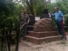 Таганрогские казаки провели субботник на Старом кладбище