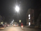 «Праздник к нам приходит»: дед Мороз на велосипеде ездит по улицам Таганрога