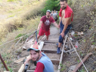 Пока активисты Таганрога восстанавливали лестницу в Богудонии, у них украли болгарку