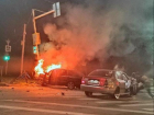 В Таганроге после аварии загорелся автомобиль