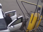 Извращенец в Таганроге  при детях использовал автомойку для своих утех