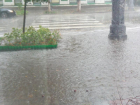 Ливневок нет, но вы держитесь: Таганрог снова по колено в воде
