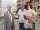 В ходе рабочего визита в Ростов депутат Алексей Журавлев посетил семью, которой помог получить новую квартиру
