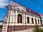 За сколько в Таганроге продают гостиницу, расположенную в здании XIX века?