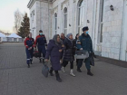 Поезда с беженцами из Таганрога отправились в Удмуртию и на Дальний Восток