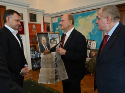  «Плюньте в глаза!»: зачем лидер КПРФ Зюганов приедет на Дон по приглашению Слюсаря - похоже, в Таганрог 