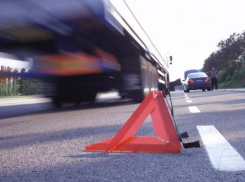 В Таганроге фура на перекрестке сбила пешехода