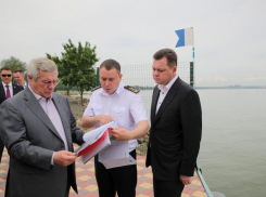 «Мы договорились, что летом причал будет готов к приему судов»: Василий Голубев побывал в морском порту Таганрога  