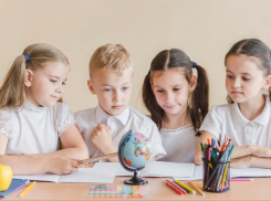 На урок и с урока с «Щелкунчиком»: в таганрогских школах на месяц заменят привычный звонок