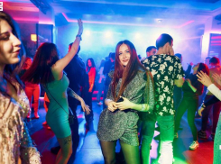 Отметь День России весело и с размахом в кафе-клубе «Калипсо»