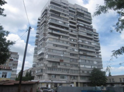 В Таганроге погиб мужчина под окнами своего дома