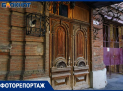 Молчаливые стражи Таганрога: искусство, застывшее в дереве и ковке