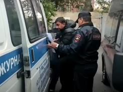 Под Таганрогом задержали таможенников, организовавших канал контрабанды сигарет