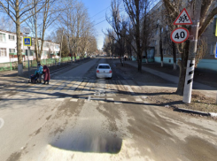 В Таганроге на «зебре» у детского сада сбили 9-летнюю девочку