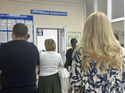 Жарко скоро будет: Таганрогский институт имени Чехова готовится к наплыву абитуриентов