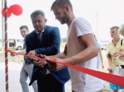 Детям-сиротам Таганрога вручили ключи от новых квартир