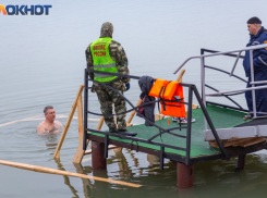 Шокирующая правда о крещенских купаниях: для таганрожцев развеяли мифы о пользе зимнего ритуала