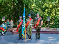 Любимый праздник таганрожцев День ВДВ запечатлели камеры видео и фото