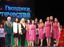 Гран-При Гран-при областного конкурса военной песни выиграл таганрогский ансамбль «Сыны Тихого Дона»