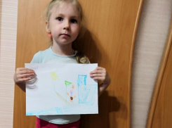 Юля Кардаильская нарисовала плывущего к лету капитана на яхте