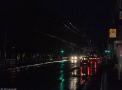 Выезд из Таганрога полностью погружен во мрак