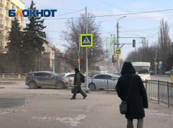 В Таганроге из-за ремонта водовода ограничили движение по ул. П. Тольятти
