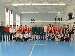 В Таганроге прошли соревнования по волейболу среди женских  команд таможенного управления