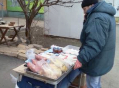 В Таганроге продолжается борьба с нелегальной торговлей