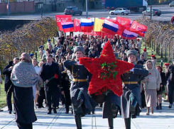 Финишировала Межрегиональная патриотическая эстафета «Венок славы» - от Воронежа до Таганрога