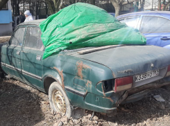 Наркопритоны и склады? По всему Таганрогу раскиданы автозаброшки «на приколе» 