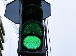 «Зеленый» не спас: в Таганроге такси сбило школьницу на пешеходном переходе