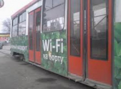 В Таганроге пенсионер попал под трамвай