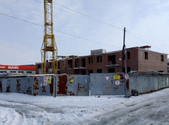 Таганрожцы против появления большого дома в Михайловке, но застройщик продолжает возведение