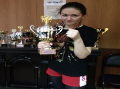 Таганроженка Юлия Ткачева стала чемпионкой юга России по боям без правил