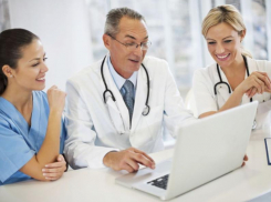 Средняя зарплата врачей в Таганроге поднялась до 50 тысяч рублей